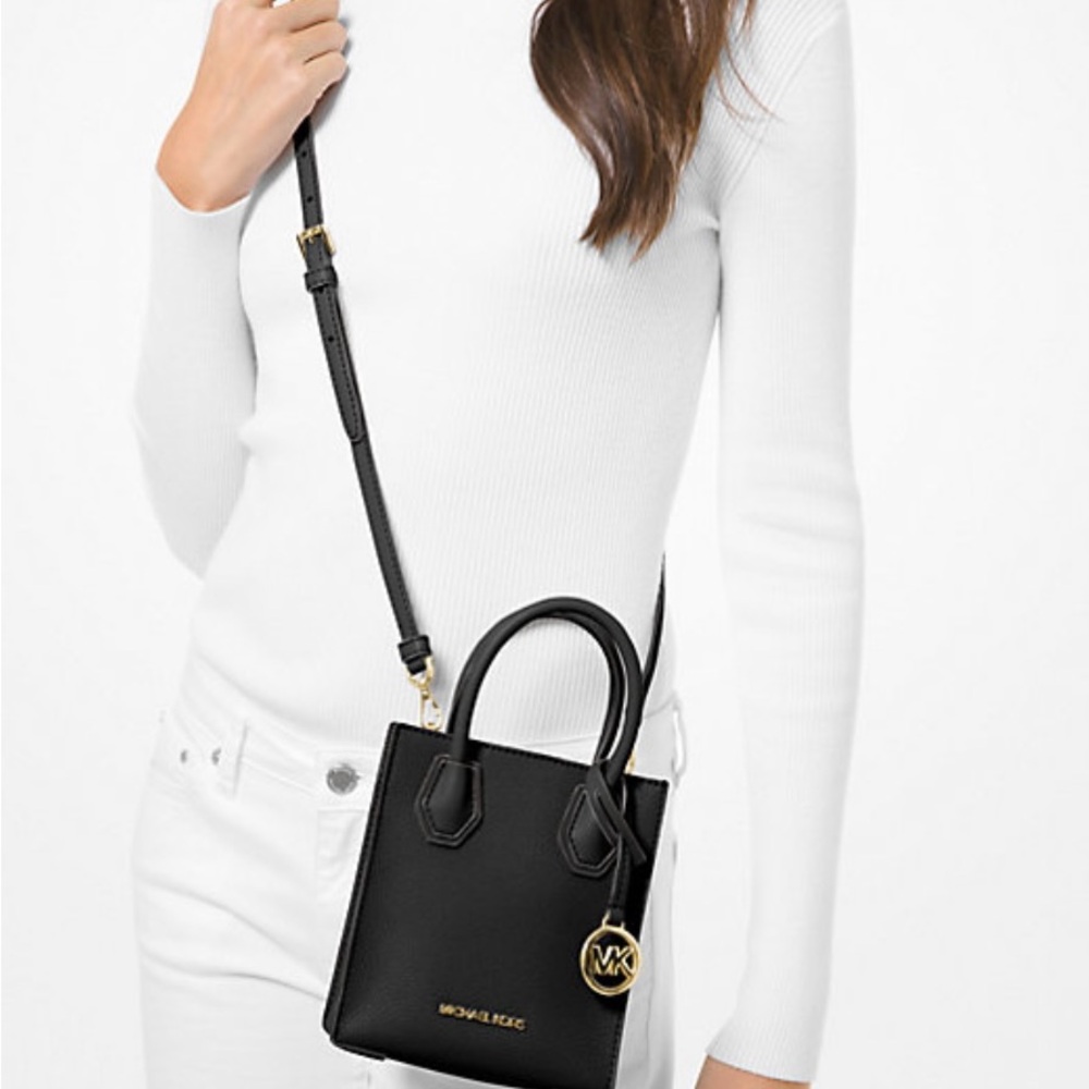 🌸Michael Kors Extra-Small Mercer Black Crossbody Bag
